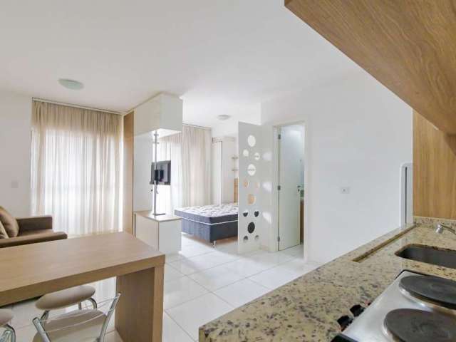 Apartamento 1 dormitório para alugar, 34 m² por R$ 2.100/mês + taxas- mobiliado, sacada, Centro - Curitiba/PR