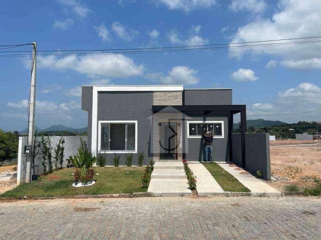Casa à venda, 100 m² por R$ 700.000,00 - Ubatiba - Maricá/RJ