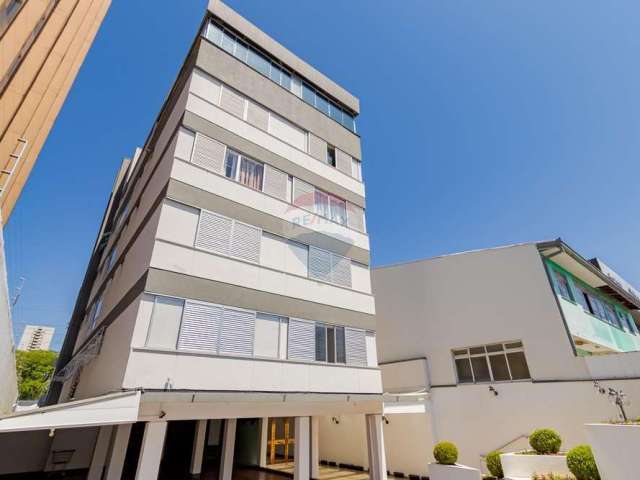 Apartamento para locação com 150m², 3 quartos e 2 vagas por R$ 3.000,00 – Alto da XV, Curitiba/PR.