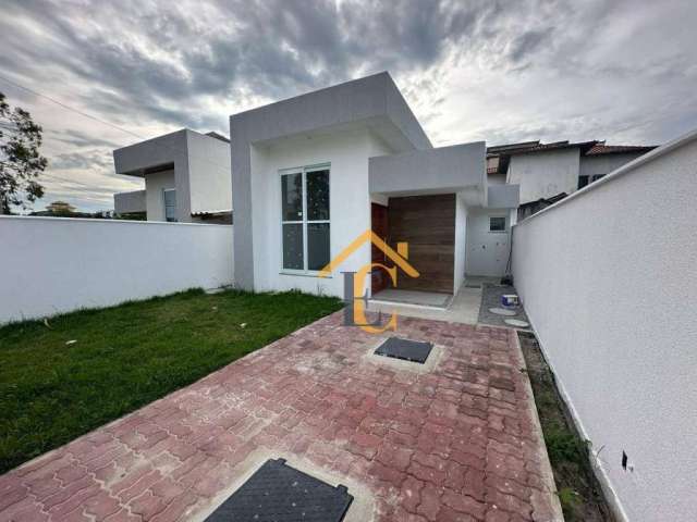 Linda Casa linear com 2 dormitórios à venda, 63 m² por R$ 320.000 - Jardim Campomar - Rio das Ostras/RJ