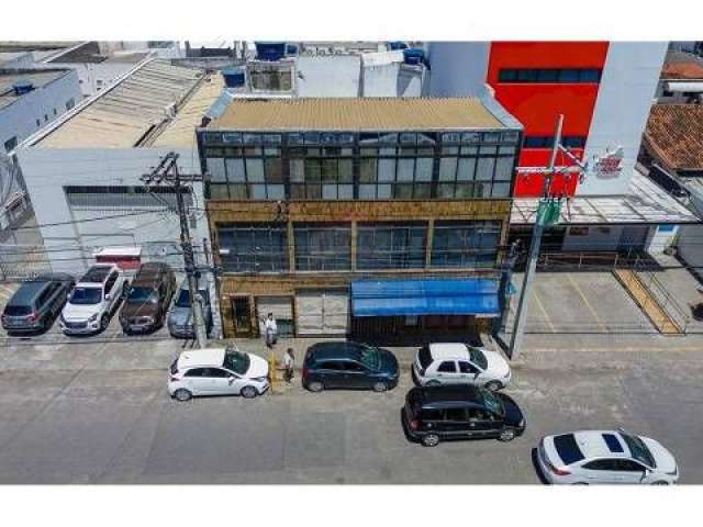 À venda: Excelente prédio comercial com 3 pavimentos e linda casa anexa, 386m², Pituba - Salvador/BA