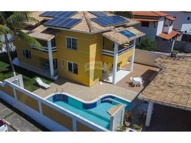 Casa excelente duplex á venda 5/4 e 400/500M² suítes, nascente, piscina, jardim, Lauro de Freitas/BA