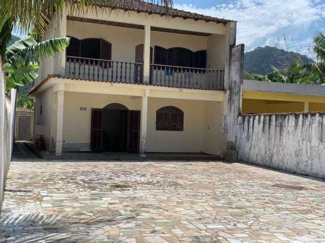 Casa para venda possui 120 metros quadrados com 3 quartos em Barra Grande - Paraty - RJ