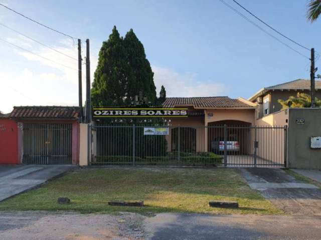 Casa com 3 quartos à venda na Rua Apiácas, 440, Jardim Guaraituba, Paranaguá por R$ 750.000