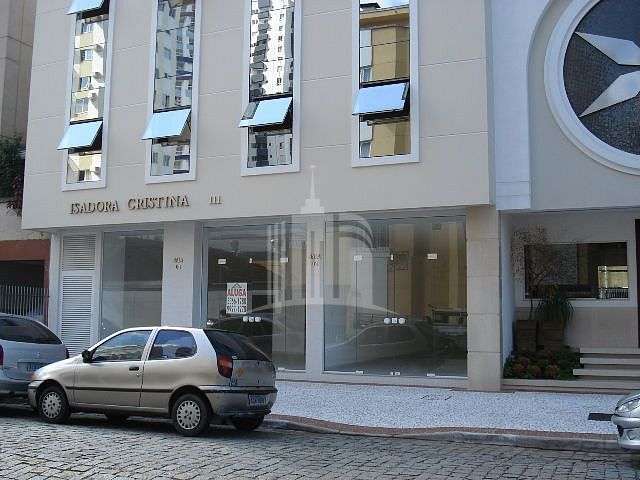 Sala comercial a venda no centro de Balneário Camboriú