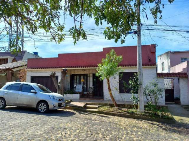 Casa + 2 Quitinetes e 1 casa no mesmo terreno por R$800.000,00 na Rua Uruguai 2290 - Centro - Santana do Livramento
