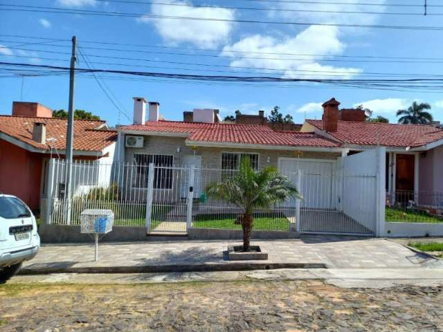 Casa na Rua Sotero da Silveira, nº 501 por R$ 1.100.000,00 - Bairro Jardim Europa