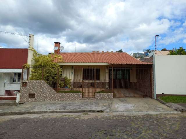 Casa com 3 dormitórios por R$ 550.000,00 na Rua Salustiano Maciel nº331 -Centro - Santana do Livramento/RS