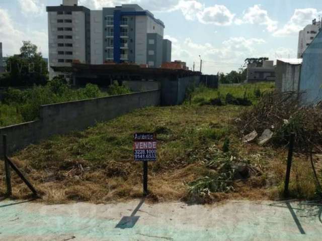 Terreno à venda na Rua Lydia Lauer, Vila Verde, Caxias do Sul por R$ 298.000