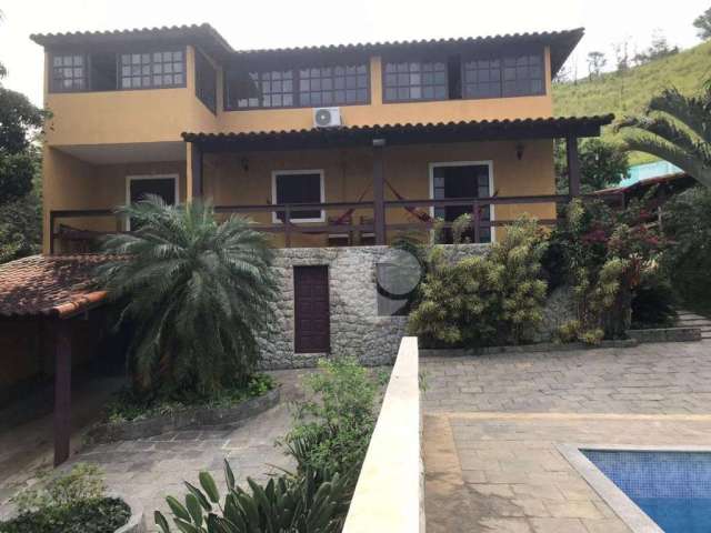 Casa com 7 dormitórios à venda, 404 m² por R$ 940.000,00 - Parque Tamariz - Iguaba Grande/RJ