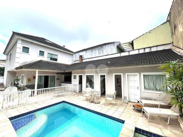 Casa com 4 quartos para alugar, 268 m² por R$ 7.655/mês - Vargem Pequena - Rio de Janeiro/RJ