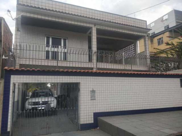 Casa com 3 quartos à venda na Rua Abaeté, 9, Éden, São João de Meriti, 135 m2 por R$ 400.000