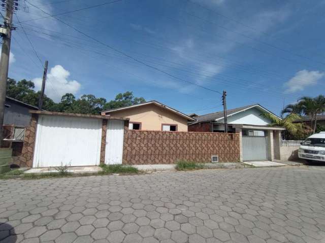 Casa com 2 quartos à venda no Mato Alto, Laguna  por R$ 229.000