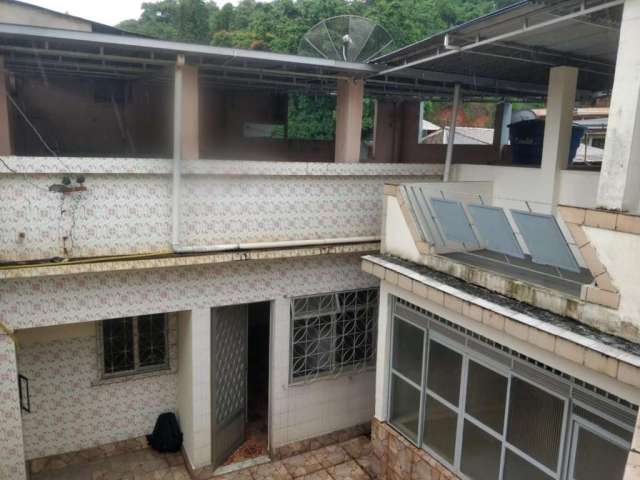 Casa com 2 quartos à venda na Avenida Getúlio Vargas, 23, Vilar dos Teles, São João de Meriti, 253 m2 por R$ 150.000