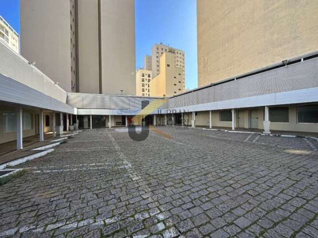 Prédio com 26 salas para alugar na Avenida Doutor Moraes Salles, 2541, Centro, Campinas por R$ 50.000