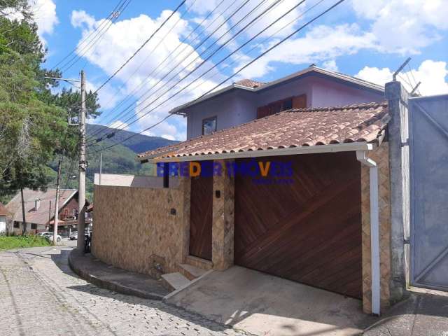 Casa à venda no bairro Ponte da Saudade - Nova Friburgo/RJ