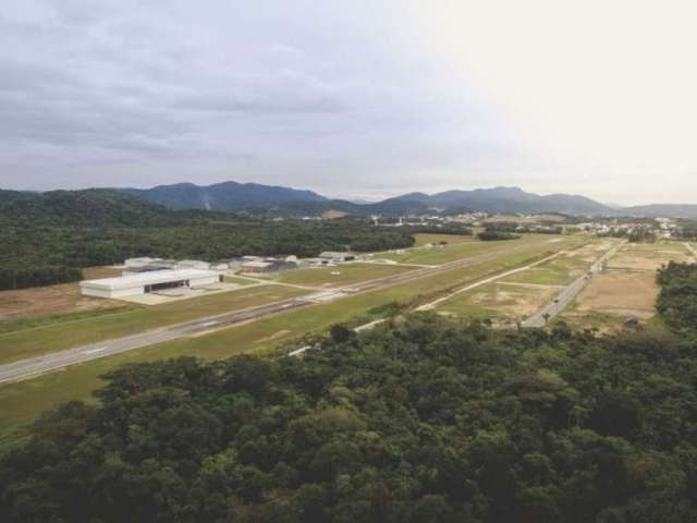 Terreno aeroprak hangar