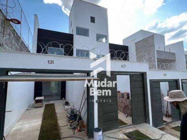 Casa com 2 dormitórios à venda, 130 m² por R$ 350.000,00 - Laranjeiras - Betim/MG