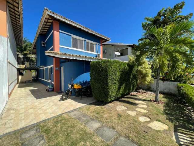 Venha conhecer essa linda casa Duplex. Localizada no Condomínio Flamingo Paradise na Praia do Flamengo