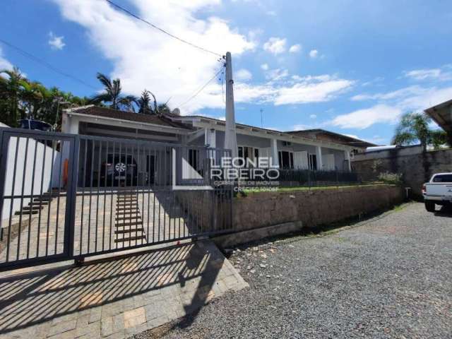 Casa à venda no bairro Carijós - Indaial/SC