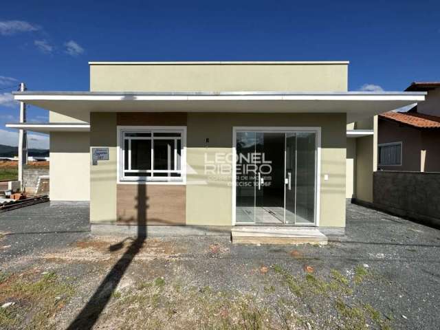 Casa à venda no bairro Divinéia - Rio dos Cedros/SC