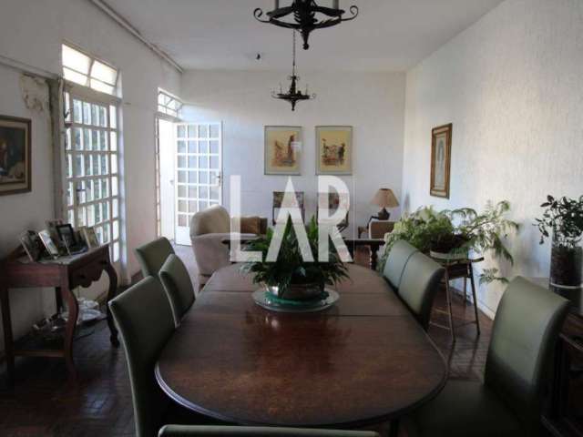 Casa à venda, 6 quartos, 2 vagas, Vila Paris - Belo Horizonte/MG