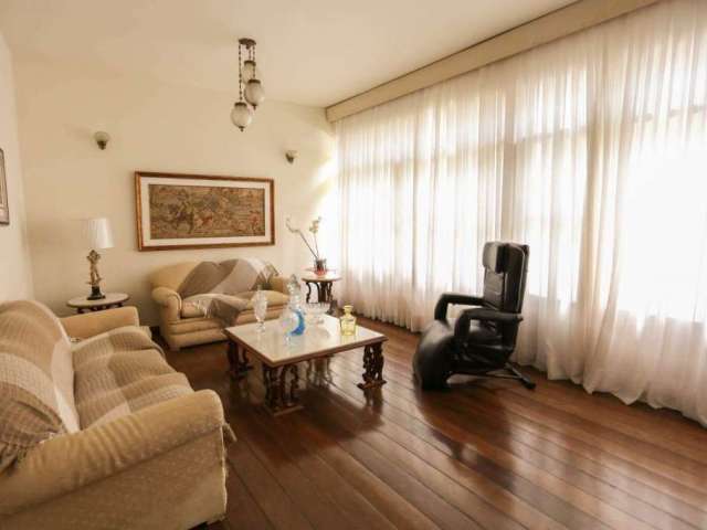 Casa à venda, 5 quartos, 2 suítes, 4 vagas, Mangabeiras - Belo Horizonte/MG