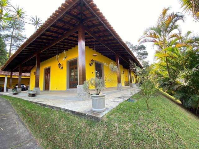 Casa com 4 quartos à venda, 500 m² por R$ 2.900.000 - Chácara Santa Lúcia dos Ypes - Carapicuíba/SP