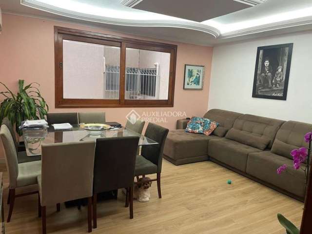 Apartamento com 3 quartos para alugar na Rua Eurípedes Aurélio da Silva, 161, Vila Eunice Nova, Cachoeirinha, 106 m2 por R$ 3.000