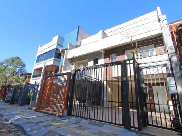 Casa com 4 quartos à venda na Rua Valença, 109, Vila Ipiranga, Porto Alegre, 209 m2 por R$ 690.000
