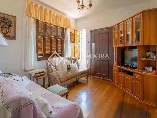 Casa em condomínio fechado com 3 quartos para alugar na Rua São Luís, 1029, Santana, Porto Alegre, 120 m2 por R$ 4.500