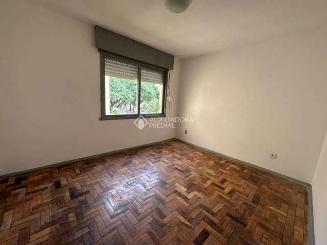 Apartamento com 2 quartos para alugar na Rua Doutor Caio Brandão de Mello, 305, Humaitá, Porto Alegre, 55 m2 por R$ 800