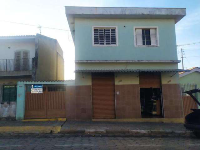 2 casas e um ponto comercial no Centro - Tatuí/SP.