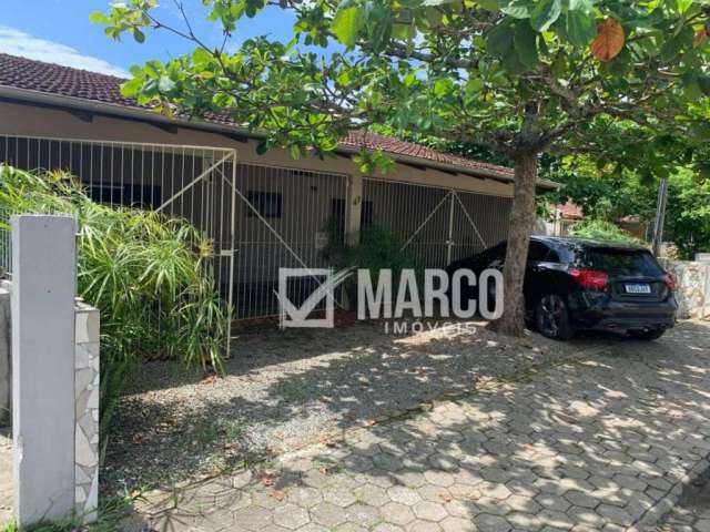 Casa com 3 quartos à venda na Praia Alegre, Penha , 120 m2 por R$ 950.000