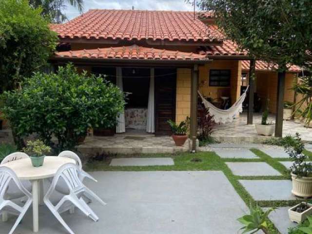 Casa à Venda com 3 quartos - 209m² - Cidade Jardim - Caraguatatuba/SP