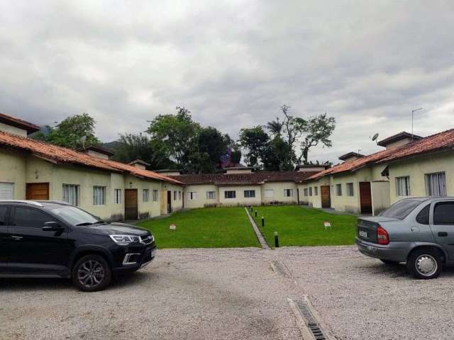 Casa com 2 quartos à venda na Rua Antônio de Lucca, 1380, Jardim do Sol, Caraguatatuba, 50 m2 por R$ 250.000