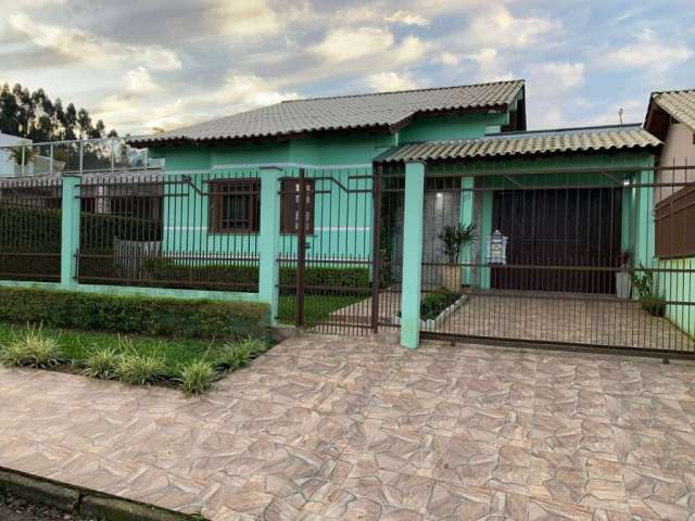 Casa com 3 quartos à venda na Avenida Ponche Verde, 73, Jardim dos Lagos, Guaíba por R$ 549.000