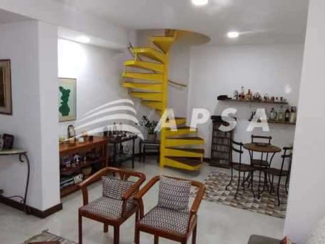 Casa com 3 quartos à venda na Rua Agostinho Menezes, Andaraí, Rio de Janeiro, 261 m2 por R$ 900.000