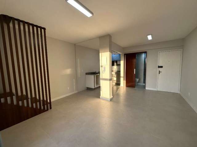 Apartamento com 2 quartos à venda na Rua Professora Sofia Quint de Souza, 644, Capoeiras, Florianópolis por R$ 368.000