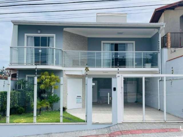 Casa com 3 quartos à venda na Rua Concórdia, 187, Bela Vista, São José por R$ 950.000