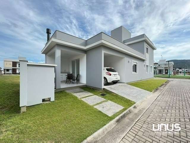 Casa em condomínio fechado com 3 quartos à venda na Wilson Castelo Branco, 37, Deltaville, Biguaçu por R$ 1.064.000