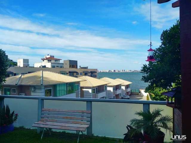 Casa em condomínio fechado com 3 quartos à venda na Rua Assis Brasil, 4946, Ponta de Baixo, São José por R$ 650.000