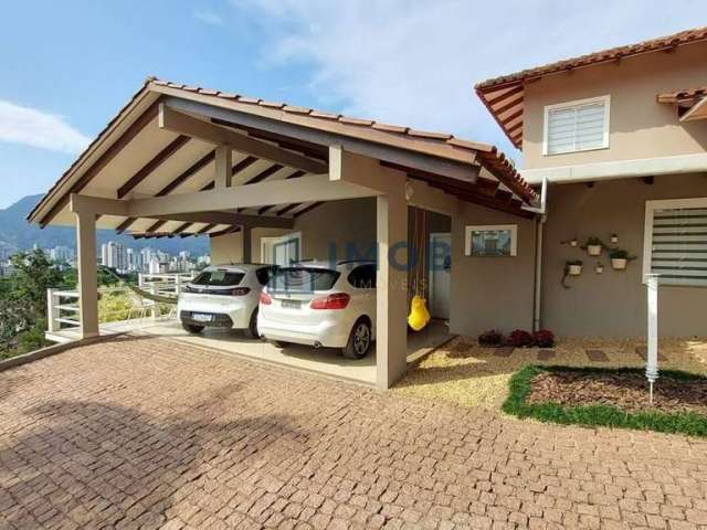 Casa com 2 Suítes + 2 Quartos, Vila Nova