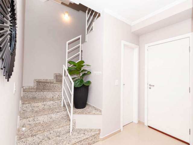 Casa com 4 quartos à venda na Rua Emílio de Almeida Torres, 210, Campina do Siqueira, Curitiba por R$ 1.300.000