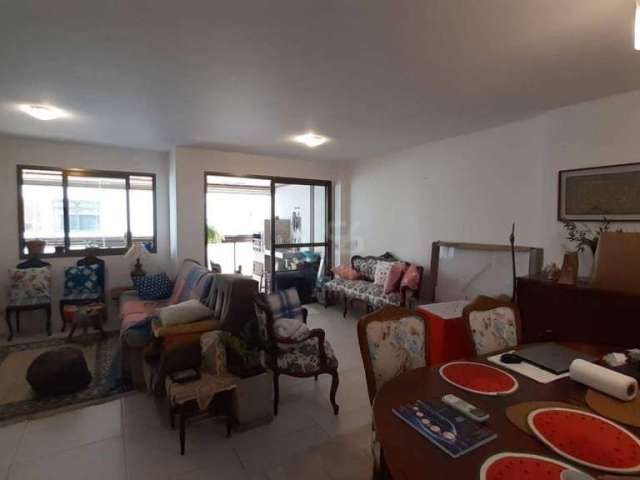 Apartamento de 3 quartos / 1 suíte em Charitas, condomínio com lazer completo, 2 vagas.