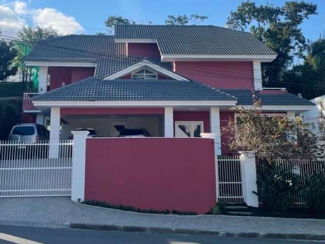 Casa com 5 quartos à venda na Rua Alfredo Rua Schroeder, 219, América, Joinville por R$ 3.580.000