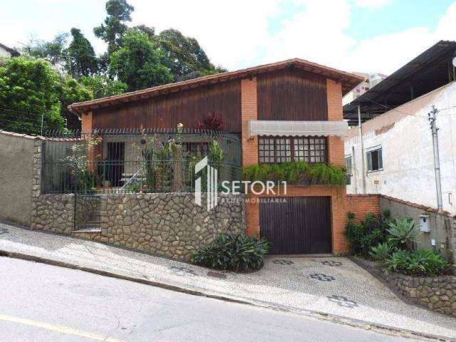 Casa com 4 quartos à venda, 267 m² por R$ 2.500.000 - São Mateus - Juiz de Fora/MG