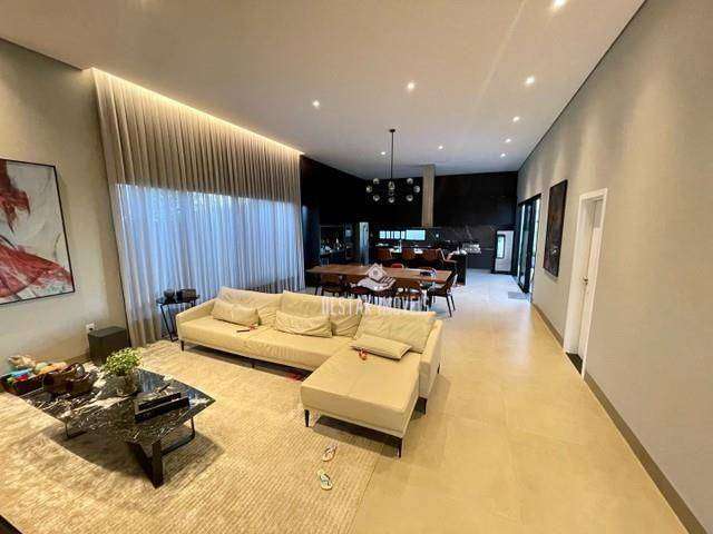 Casa à venda, 207 m² por R$ 2.100.000,00 - Granja Marileusa - Uberlândia/MG