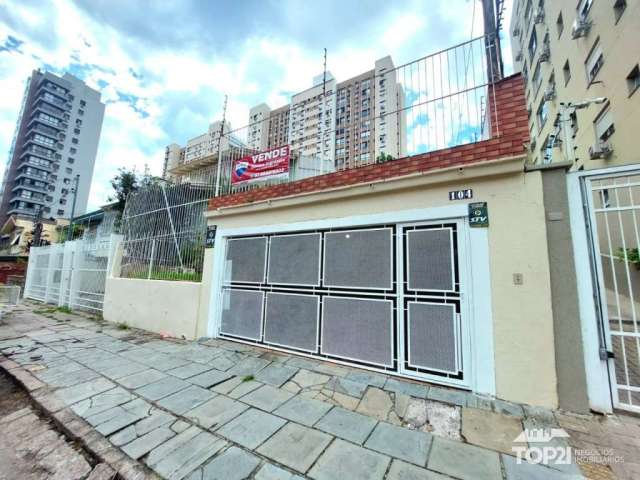 Casa com 3 quartos para alugar na Rua Luiz Cosme, 104, Passo da Areia, Porto Alegre por R$ 5.500