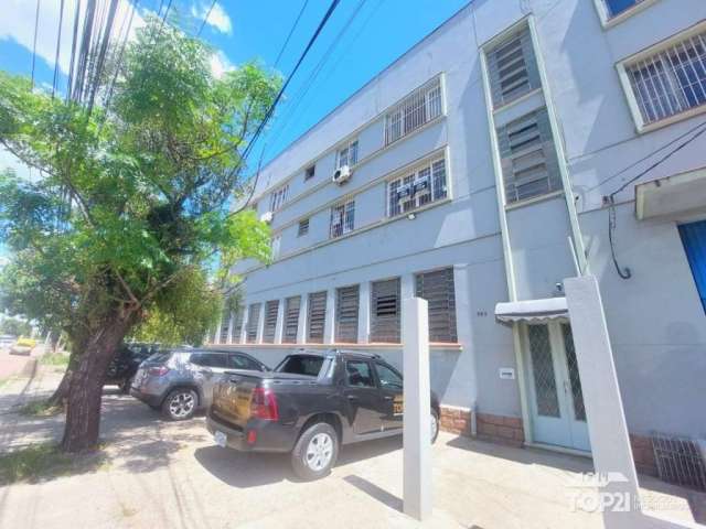 Apartamento com 3 quartos para alugar na Rua Dona Margarida, 987, Navegantes, Porto Alegre por R$ 1.700
